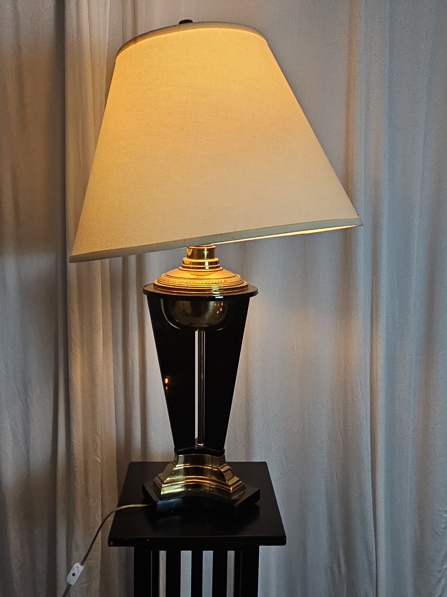 House Lamp with Black Base